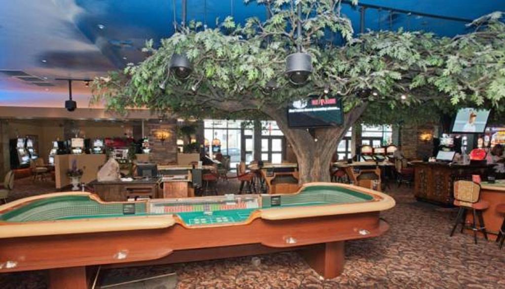 Hotel Border House At Crystal Bay Casino Lake Tahoe Airport Exterior foto